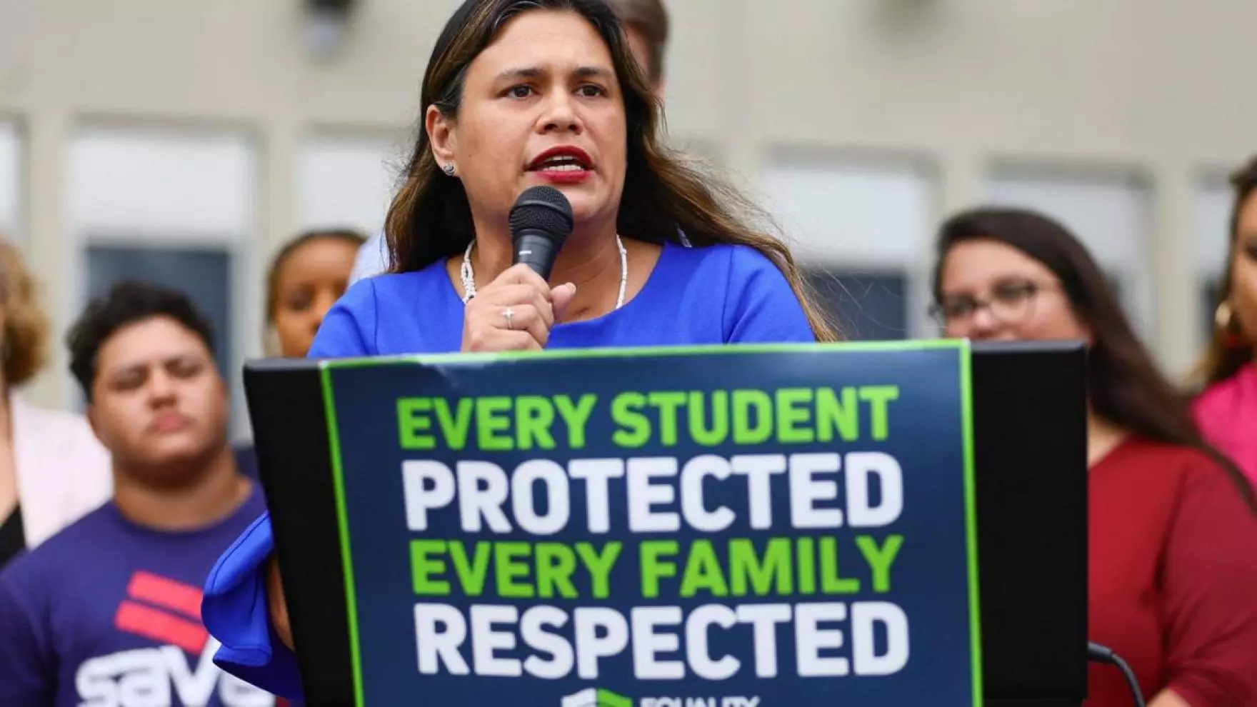 La junta escolar de Miami rechaza propuesta para reconocer el Mes LGBTQ